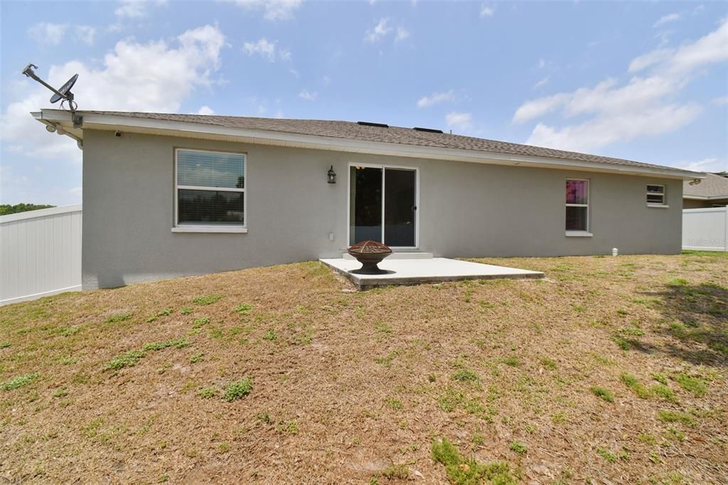 Active With Contract: $390,900 (4 beds, 2 baths, 1948 Square Feet)