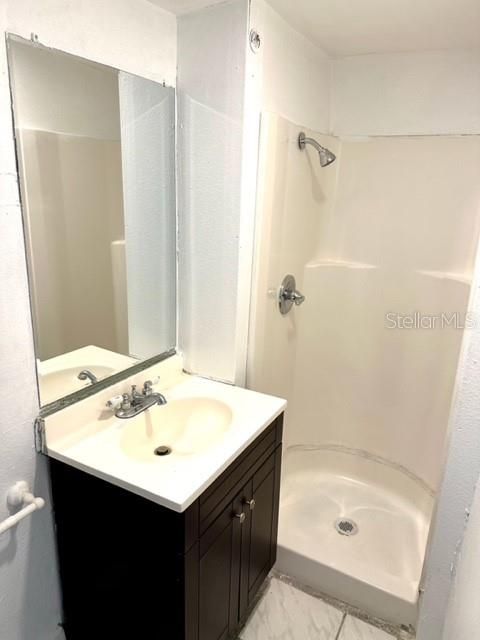 Recently Rented: $1,200 (0 beds, 1 baths, 616 Square Feet)