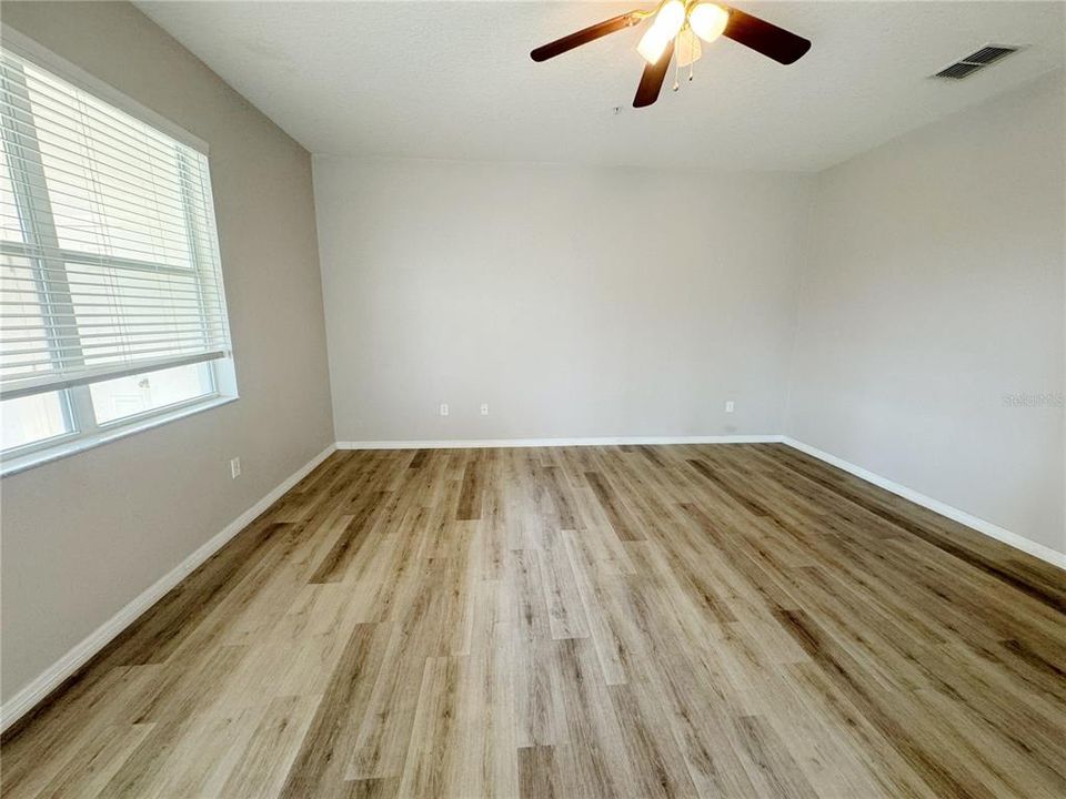 Recently Rented: $2,380 (3 beds, 2 baths, 1780 Square Feet)