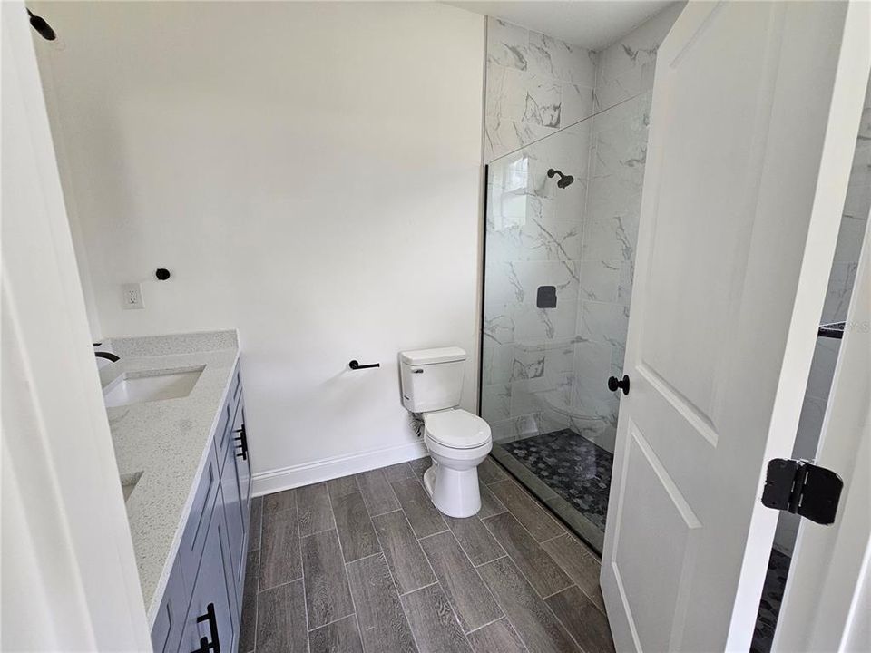 For Sale: $324,900 (3 beds, 2 baths, 1477 Square Feet)