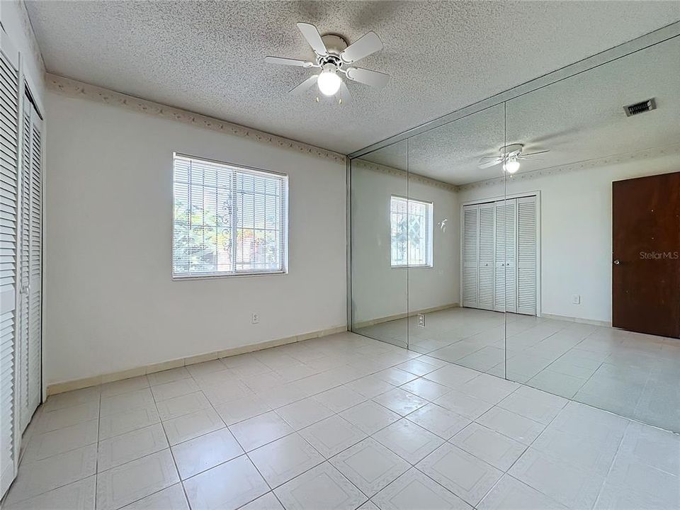 For Sale: $400,000 (3 beds, 2 baths, 2047 Square Feet)