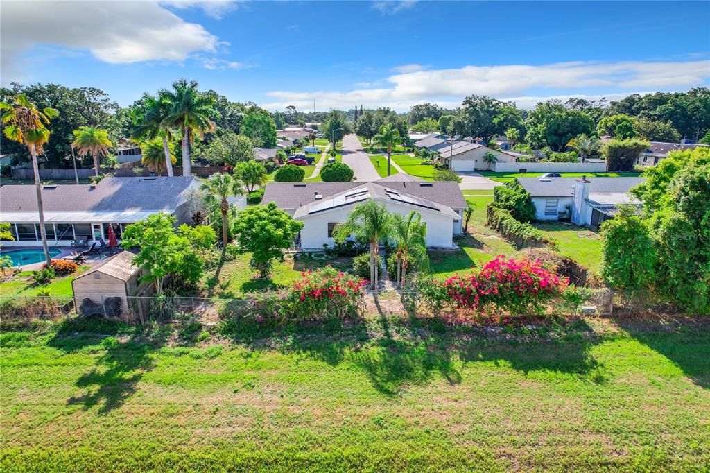 For Sale: $400,000 (3 beds, 2 baths, 2047 Square Feet)