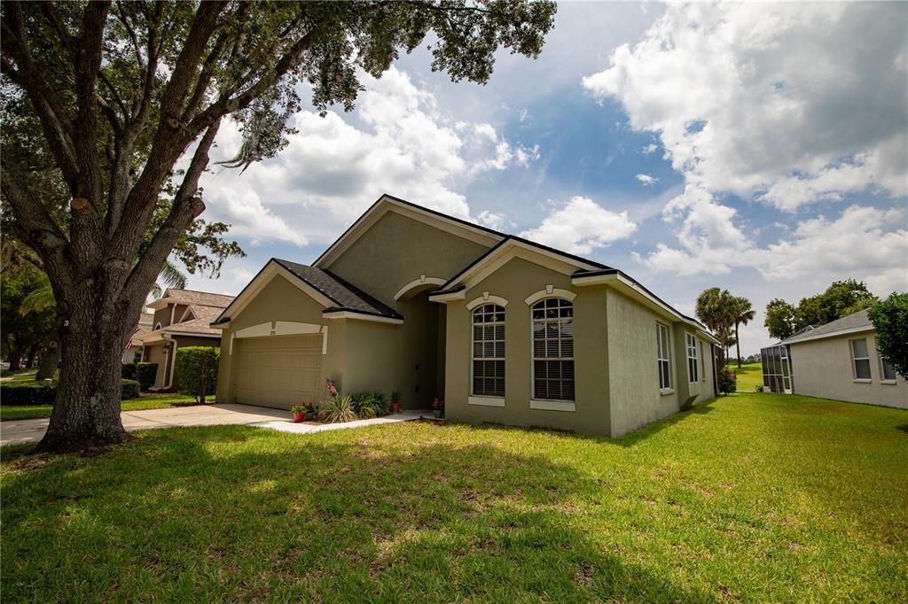 Active With Contract: $539,900 (4 beds, 2 baths, 2005 Square Feet)