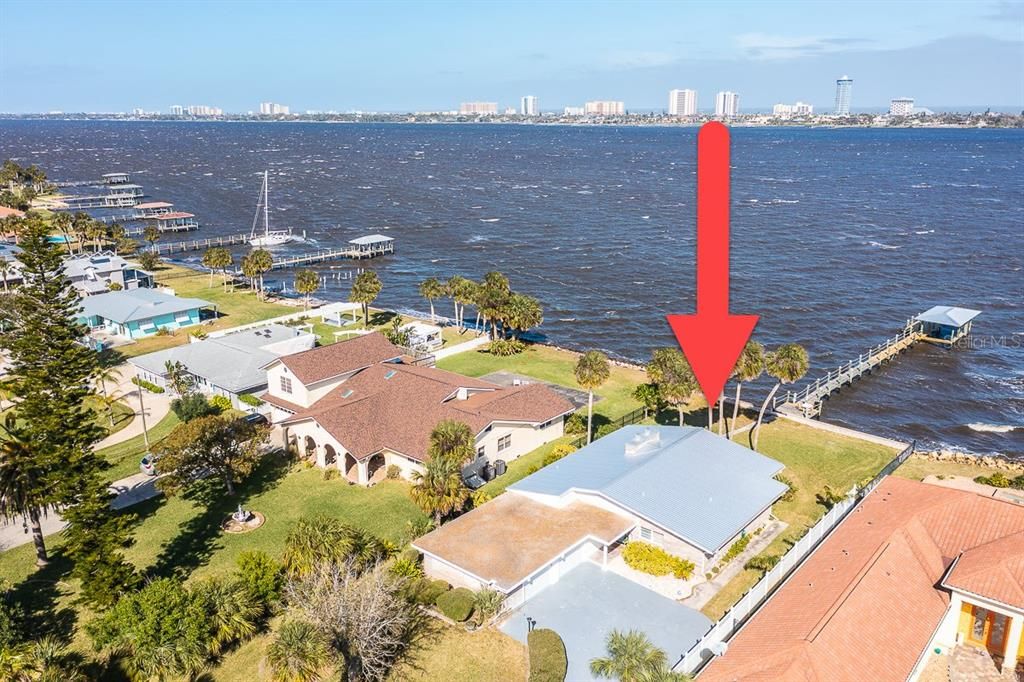 Recently Sold: $950,000 (3 beds, 3 baths, 2065 Square Feet)