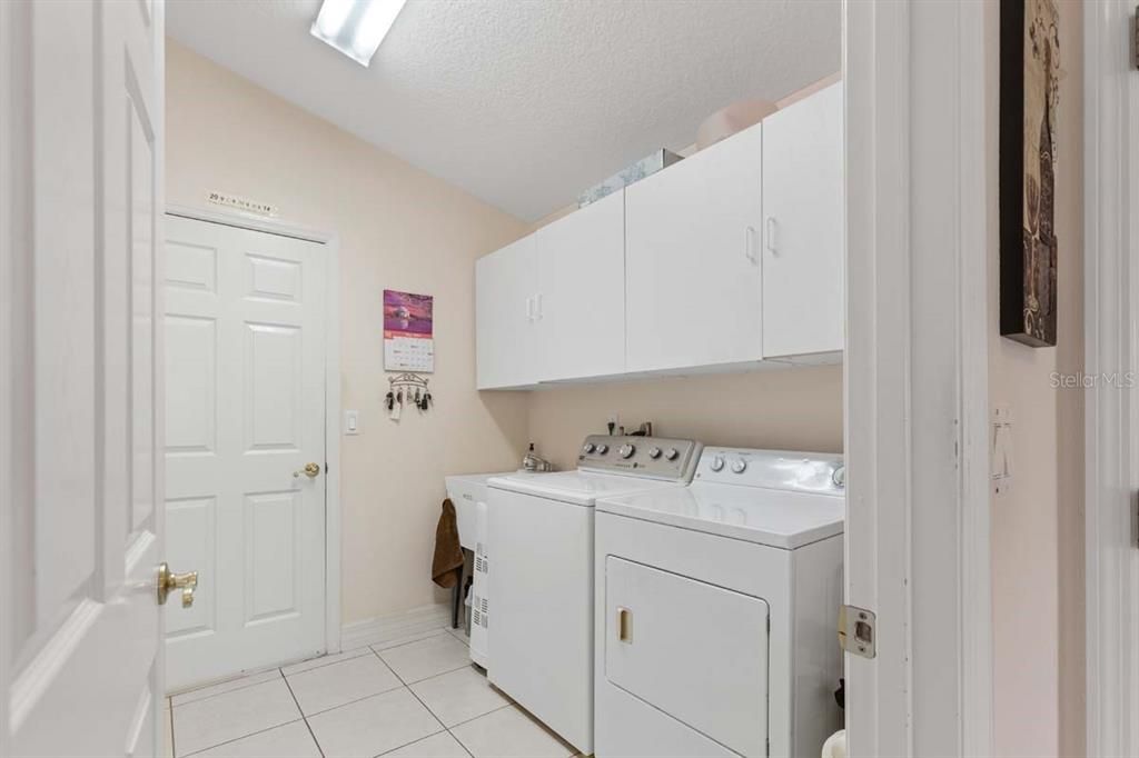 For Sale: $445,000 (3 beds, 2 baths, 2060 Square Feet)