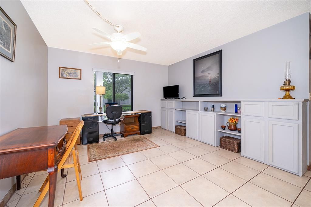 Active With Contract: $169,900 (2 beds, 2 baths, 1025 Square Feet)