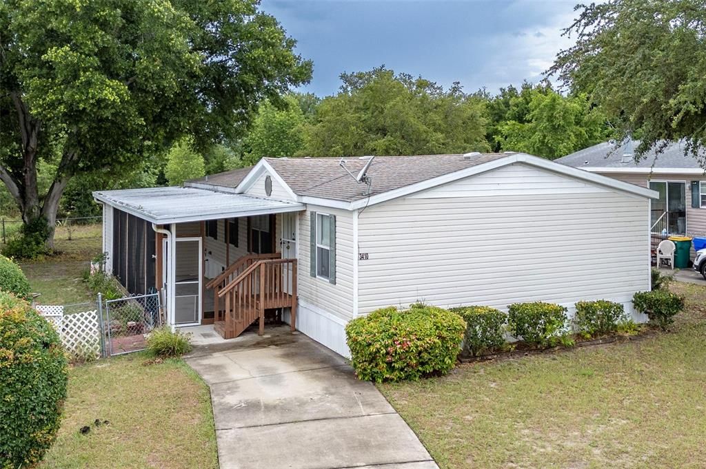 Active With Contract: $200,000 (3 beds, 2 baths, 1296 Square Feet)