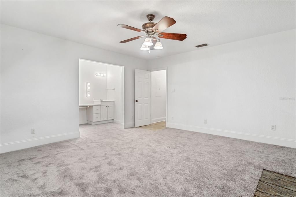 Active With Contract: $498,000 (3 beds, 2 baths, 1581 Square Feet)