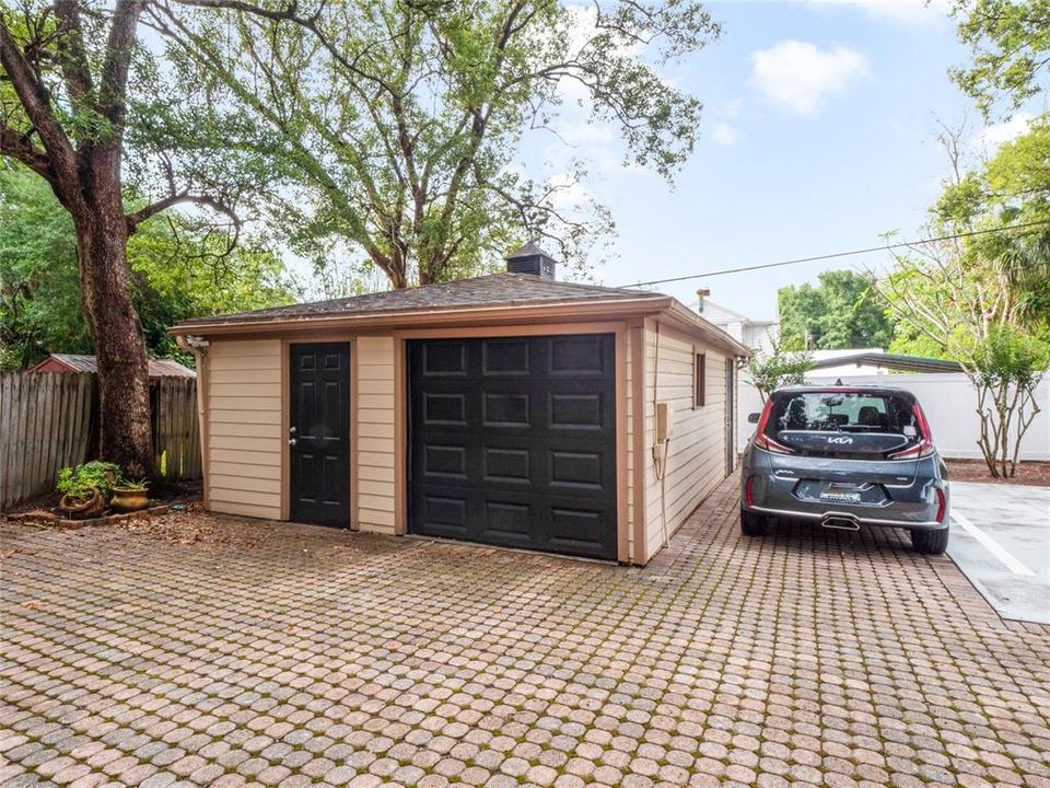 Garage with parking