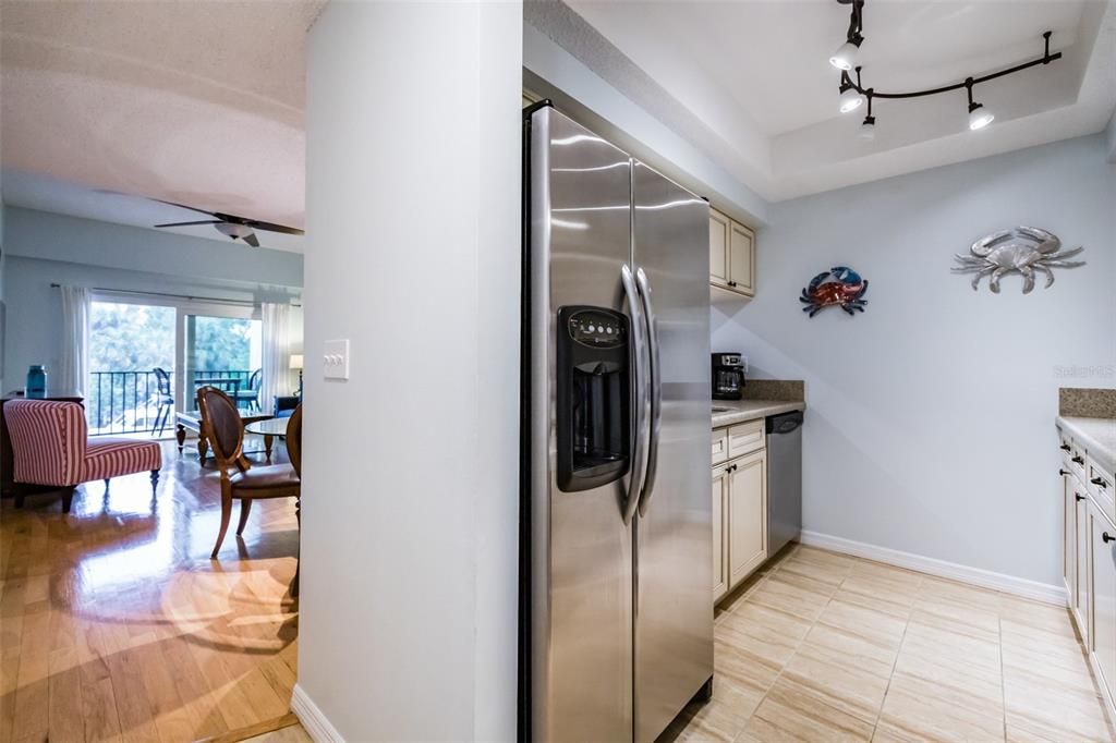 For Sale: $595,000 (2 beds, 2 baths, 1180 Square Feet)