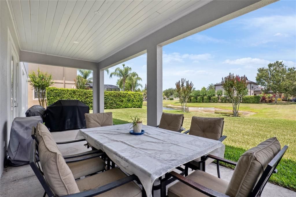 covered lanai, backyard view