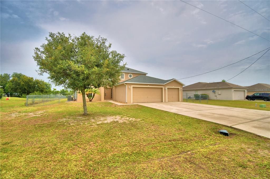 For Sale: $457,000 (4 beds, 2 baths, 2200 Square Feet)