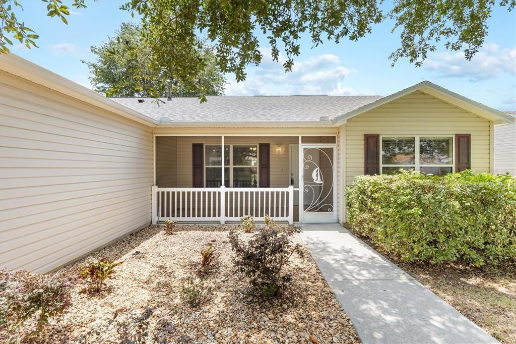 Active With Contract: $359,900 (3 beds, 2 baths, 1392 Square Feet)