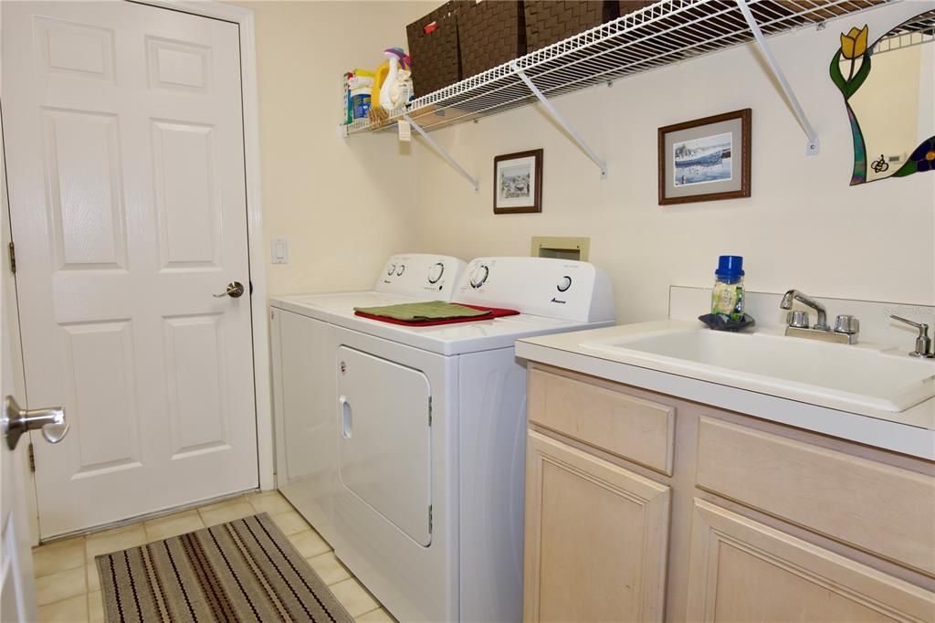 Laundry Room with utility sink