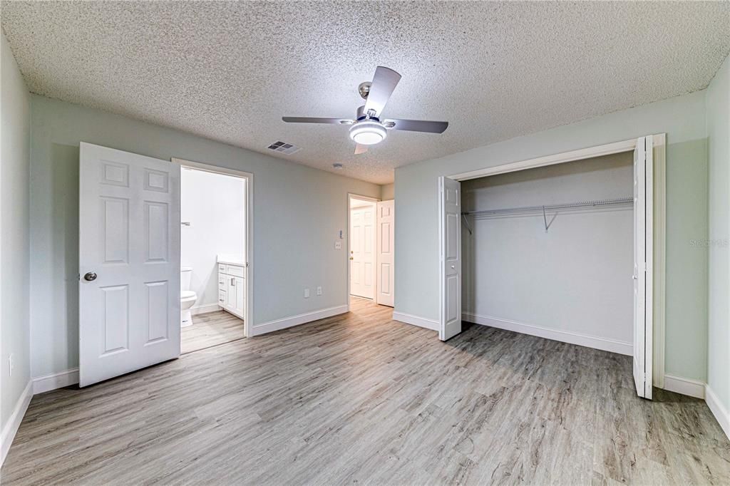 Active With Contract: $294,900 (3 beds, 2 baths, 1265 Square Feet)