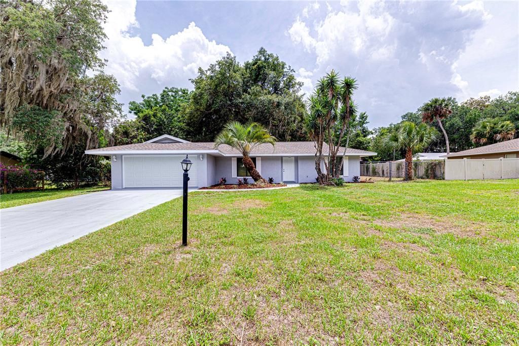 Active With Contract: $294,900 (3 beds, 2 baths, 1265 Square Feet)