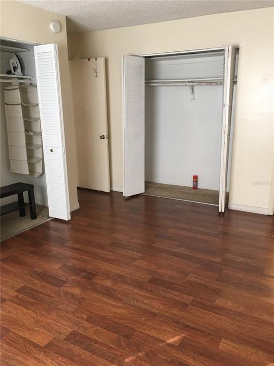 Active With Contract: $1,500 (2 beds, 2 baths, 970 Square Feet)
