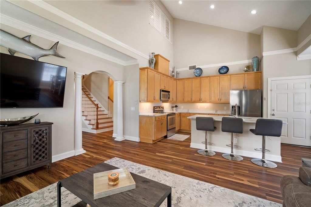 Active With Contract: $489,000 (3 beds, 2 baths, 2647 Square Feet)