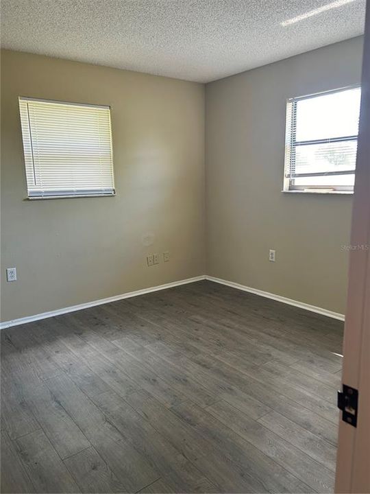 For Rent: $1,500 (2 beds, 1 baths, 884 Square Feet)