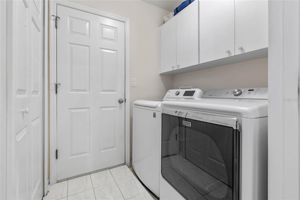 Active With Contract: $379,000 (3 beds, 2 baths, 2152 Square Feet)