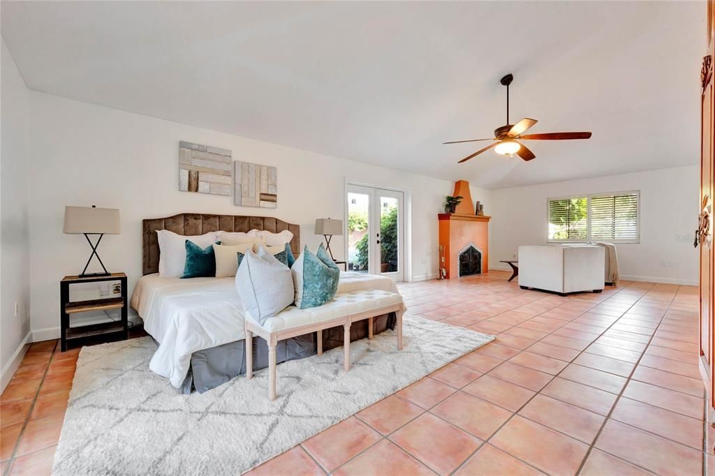 Active With Contract: $760,000 (3 beds, 2 baths, 2179 Square Feet)