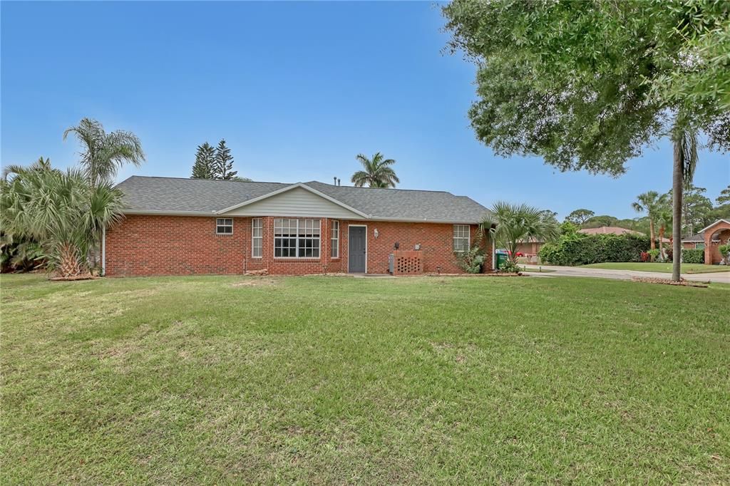 For Sale: $535,000 (3 beds, 2 baths, 1864 Square Feet)