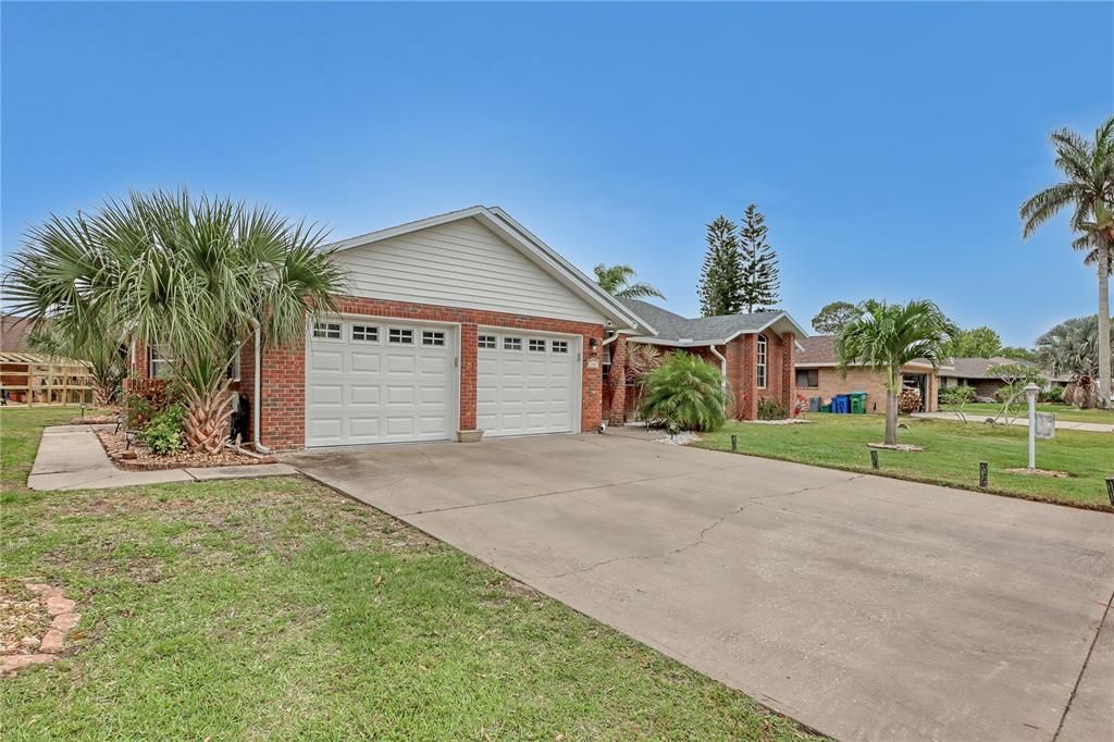 For Sale: $535,000 (3 beds, 2 baths, 1864 Square Feet)