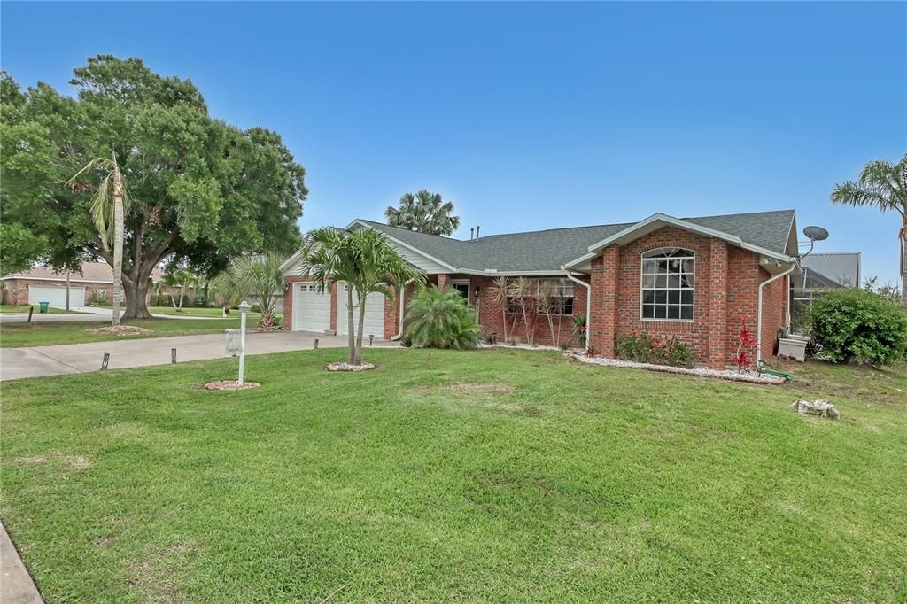 For Sale: $535,000 (3 beds, 2 baths, 1864 Square Feet)