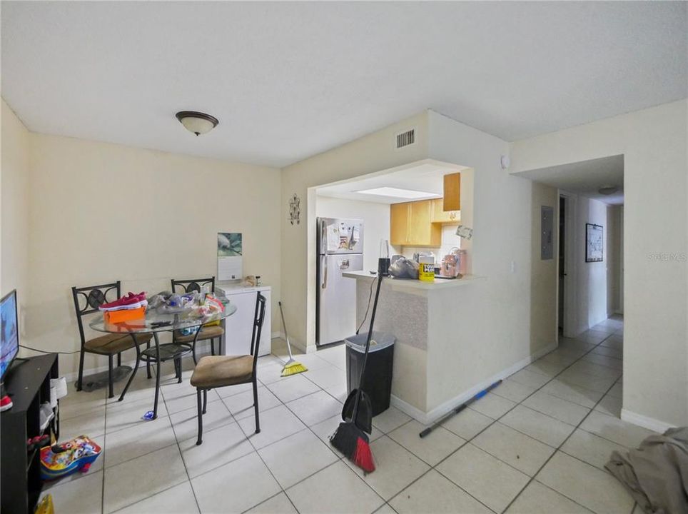 For Sale: $195,000 (3 beds, 2 baths, 1112 Square Feet)