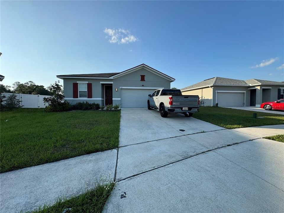 Active With Contract: $2,295 (4 beds, 2 baths, 1843 Square Feet)