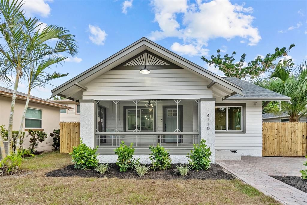 Recently Sold: $515,000 (3 beds, 2 baths, 1186 Square Feet)