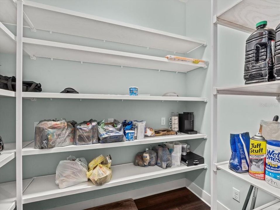 En Venta: $1,100,000 (4 camas, 3 baños, 3040 Pies cuadrados)