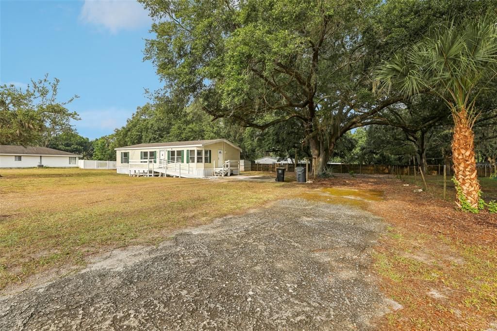 Active With Contract: $260,000 (3 beds, 2 baths, 1188 Square Feet)