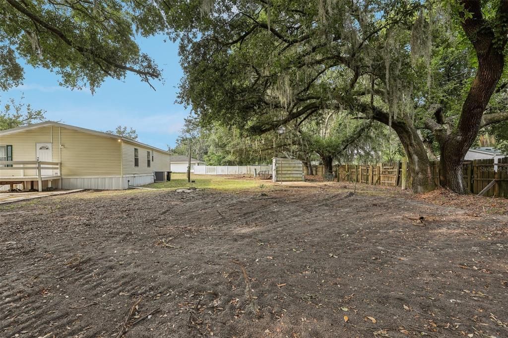 Active With Contract: $260,000 (3 beds, 2 baths, 1188 Square Feet)