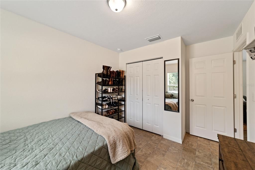 For Sale: $215,500 (3 beds, 2 baths, 1014 Square Feet)