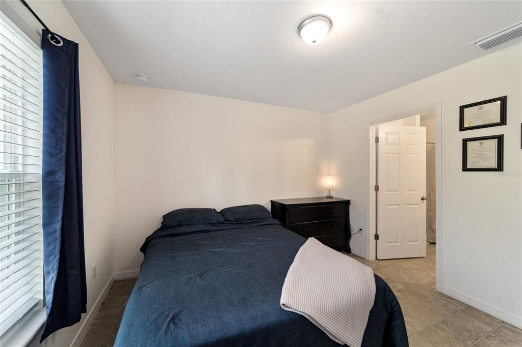 For Sale: $215,500 (3 beds, 2 baths, 1014 Square Feet)