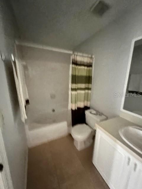 For Rent: $1,600 (1 beds, 1 baths, 738 Square Feet)