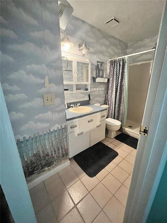 Ensuite bathroom