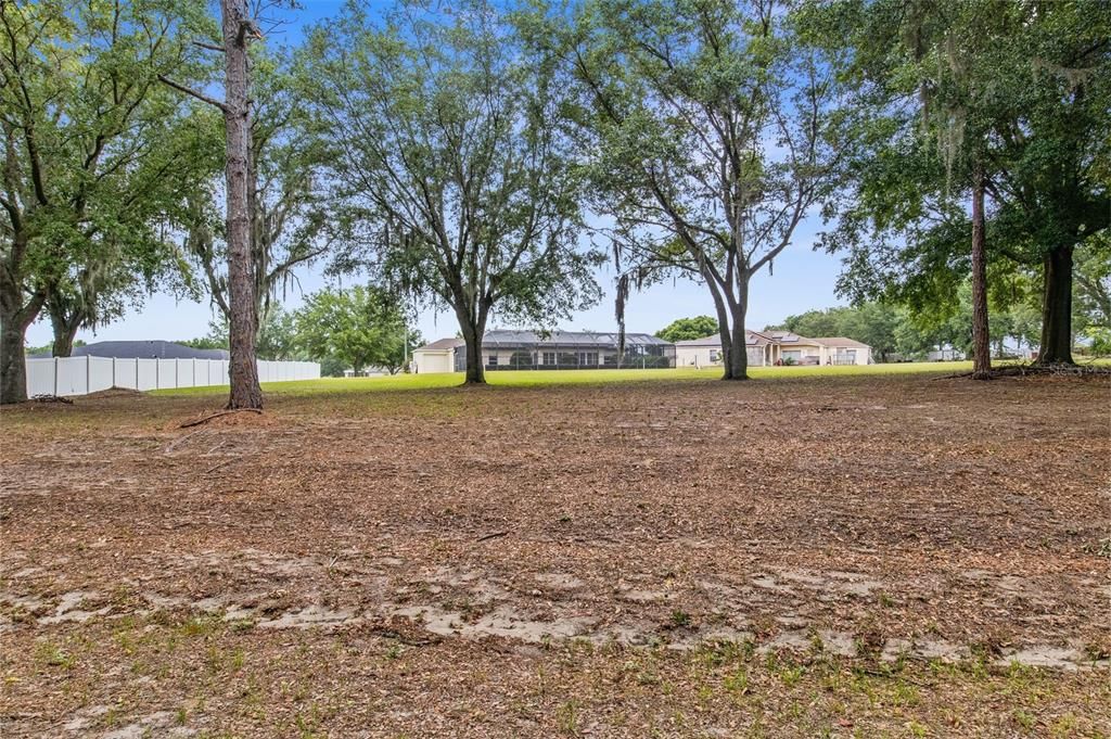 Active With Contract: $476,000 (4 beds, 2 baths, 1929 Square Feet)