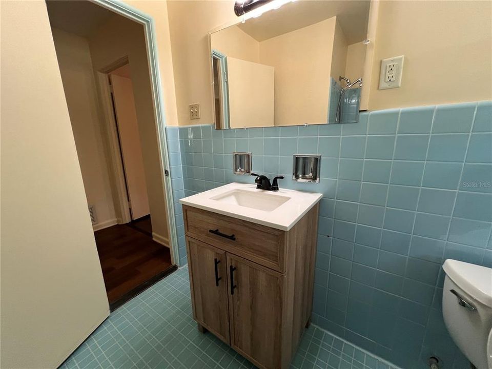 For Rent: $1,950 (3 beds, 2 baths, 1425 Square Feet)