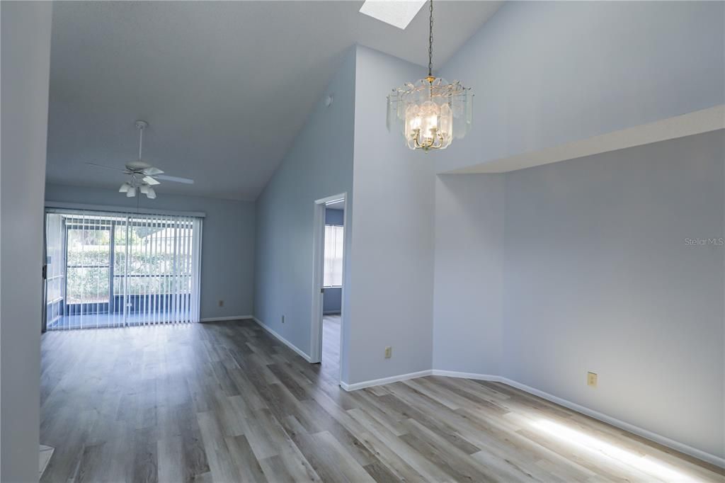 Active With Contract: $278,000 (3 beds, 2 baths, 1237 Square Feet)