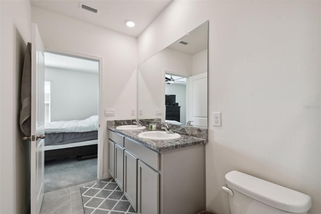 Active With Contract: $325,000 (3 beds, 2 baths, 1673 Square Feet)