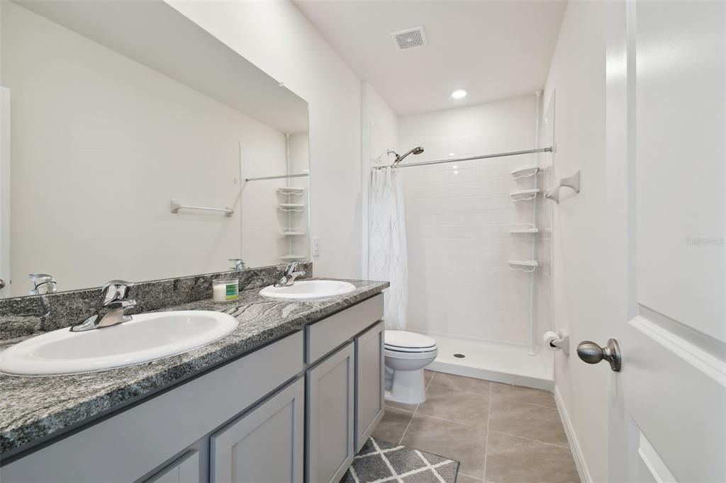 Active With Contract: $325,000 (3 beds, 2 baths, 1673 Square Feet)