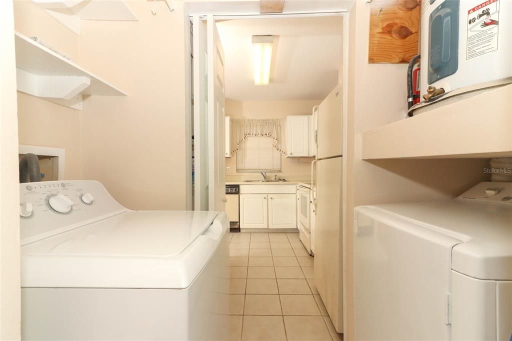 For Sale: $220,000 (2 beds, 2 baths, 1103 Square Feet)