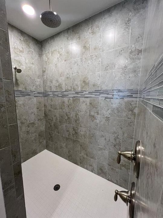 最近租的: $3,100 (4 贝兹, 3 浴室, 2313 平方英尺)