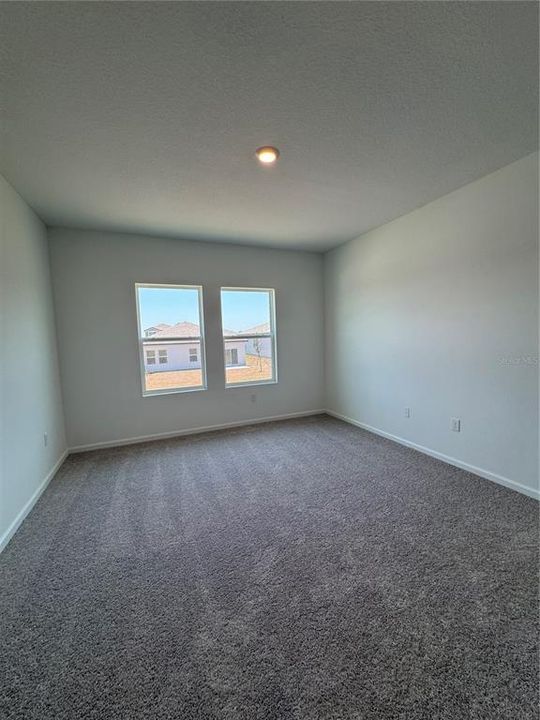 For Rent: $2,100 (3 beds, 2 baths, 1589 Square Feet)