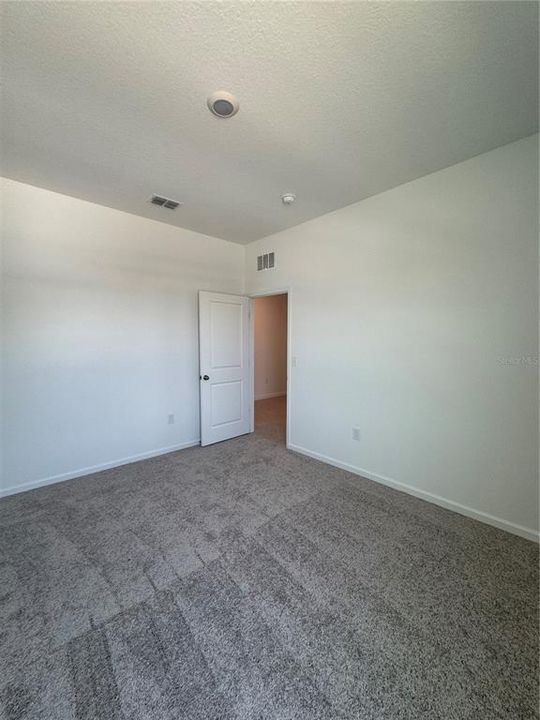 For Rent: $2,100 (3 beds, 2 baths, 1589 Square Feet)