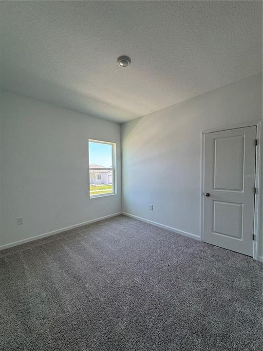 For Rent: $2,100 (3 beds, 2 baths, 1589 Square Feet)