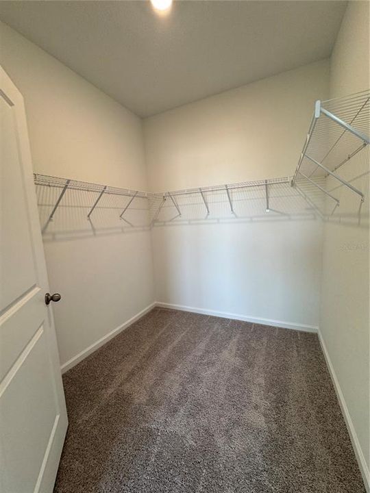 For Rent: $2,100 (3 beds, 2 baths, 1589 Square Feet)