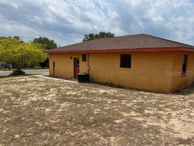 Active With Contract: $184,000 (3 beds, 2 baths, 1633 Square Feet)